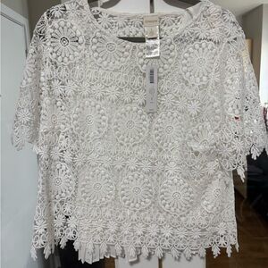 Chico's Cream Cropped Boxy Blouse